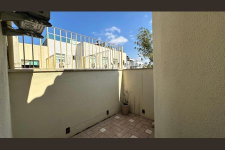 Apartamento à venda com 304m², 3 quartos e 3 vagas Apartamento à venda com 304m², 3 quartos e 3 vagasQuarto 3