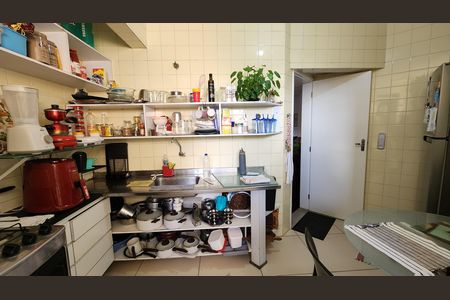 Apartamento para alugar com 120m², 3 quartos e 2 vagas Apartamento para alugar com 120m², 3 quartos e 2 vagasCozinha