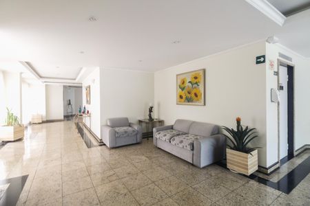 Apartamento à venda com 82m², 3 quartos e 1 vagaCondomínio - Hall de Entrada