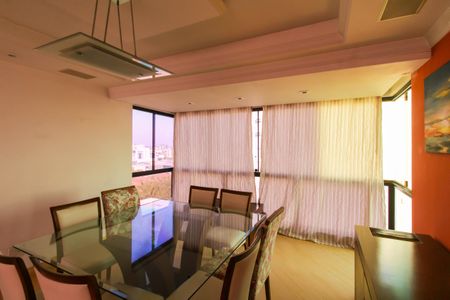 Apartamento para alugar com 155m², 3 quartos e 2 vagasSala