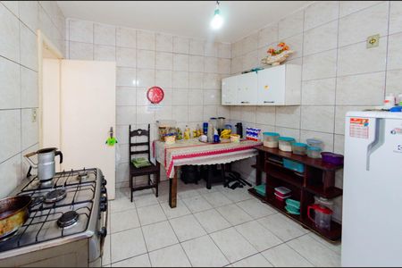 Casa à venda com 180m², 2 quartos e sem vaga Casa à venda com 180m², 2 quartos e sem vagaCozinha