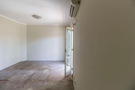 Casa de condomínio à venda com 515m², 4 quartos e 4 vagas Casa de condomínio à venda com 515m², 4 quartos e 4 vagasSuíte 2