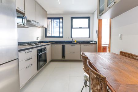 Apartamento para alugar com 155m², 3 quartos e 2 vagasCozinha