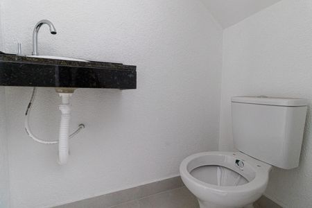 Casa à venda com 91m², 2 quartos e 1 vaga Casa à venda com 91m², 2 quartos e 1 vagaBanheiro de Serviço