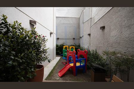 Apartamento para alugar com 29m², 1 quarto e sem vaga Apartamento para alugar com 29m², 1 quarto e sem vagaÁrea comum - Playground