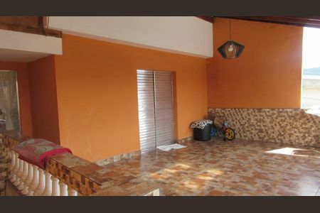 Casa à venda com 200m², 4 quartos e 4 vagas