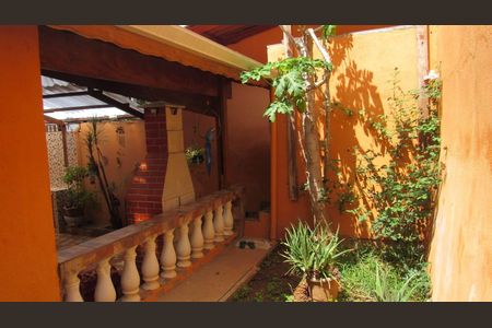 Casa à venda com 200m², 4 quartos e 4 vagas