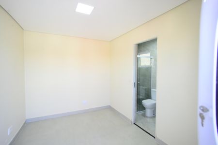 Casa à venda com 145m², 3 quartos e 2 vagasSuíte