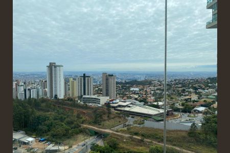 Apartamento para alugar com 286m², 4 quartos e 4 vagas