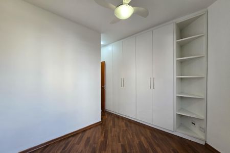 Apartamento à venda com 98m², 3 quartos e 2 vagas Apartamento à venda com 98m², 3 quartos e 2 vagasSuíte