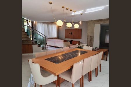 Casa à venda com 407m², 4 quartos e 2 vagas