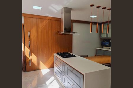 Casa à venda com 407m², 4 quartos e 2 vagas