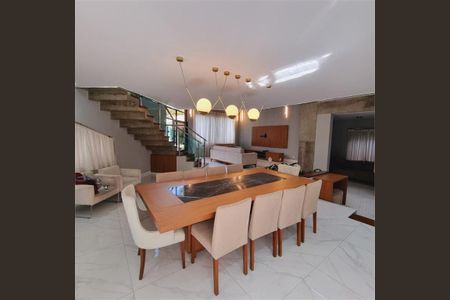 Casa à venda com 407m², 4 quartos e 2 vagas