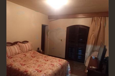 Casa à venda com 228m², 3 quartos e 2 vagas