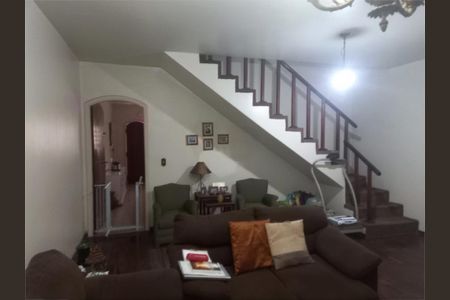 Casa à venda com 228m², 3 quartos e 2 vagas