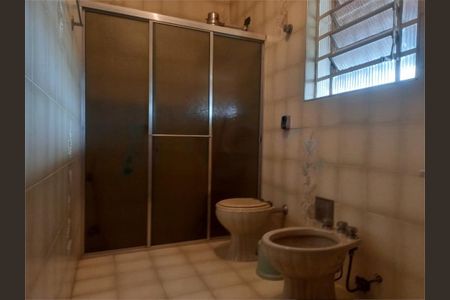 Casa à venda com 228m², 3 quartos e 2 vagas