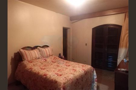 Casa à venda com 228m², 3 quartos e 2 vagas