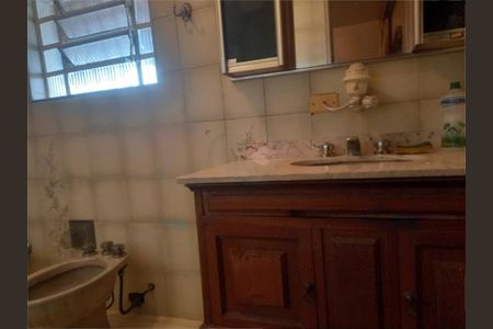 Casa à venda com 228m², 3 quartos e 2 vagas