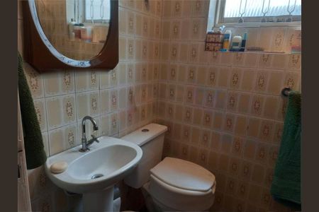 Casa à venda com 228m², 3 quartos e 2 vagas