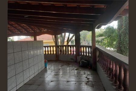 Casa à venda com 228m², 3 quartos e 2 vagas