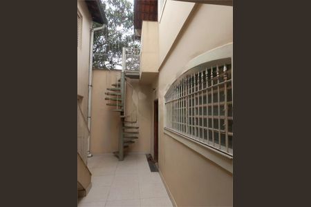 Casa à venda com 228m², 3 quartos e 2 vagas