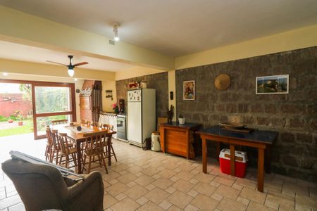 Casa à venda com 287m², 3 quartos e 4 vagas Casa à venda com 287m², 3 quartos e 4 vagasÁrea Externa