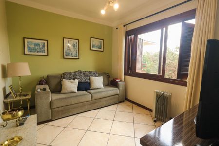 Casa à venda com 287m², 3 quartos e 4 vagas Casa à venda com 287m², 3 quartos e 4 vagasSala de TV