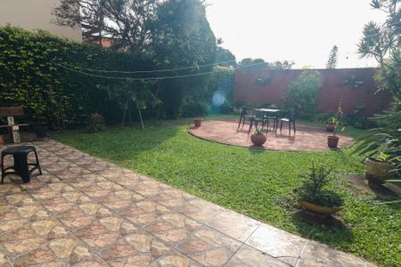 Casa à venda com 287m², 3 quartos e 4 vagas Casa à venda com 287m², 3 quartos e 4 vagasQuintal