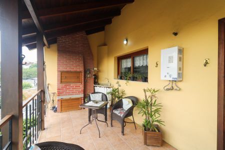 Casa à venda com 287m², 3 quartos e 4 vagas Casa à venda com 287m², 3 quartos e 4 vagasVaranda