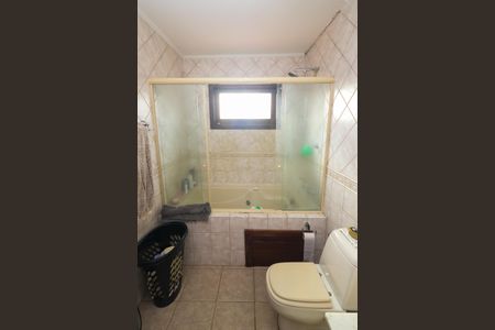 Casa à venda com 287m², 3 quartos e 4 vagas Casa à venda com 287m², 3 quartos e 4 vagasBanheiro da Suíte