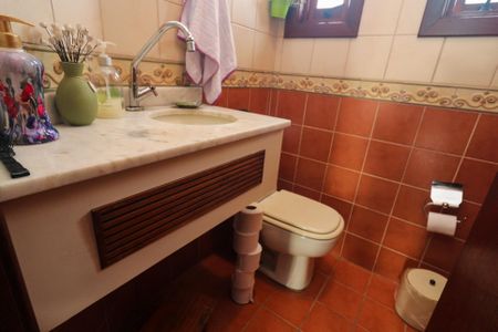 Casa à venda com 287m², 3 quartos e 4 vagas Casa à venda com 287m², 3 quartos e 4 vagasLavabo