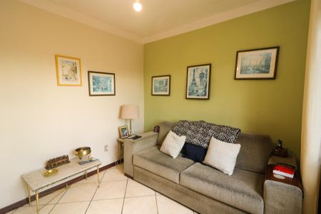 Casa à venda com 287m², 3 quartos e 4 vagas Casa à venda com 287m², 3 quartos e 4 vagasSala de TV