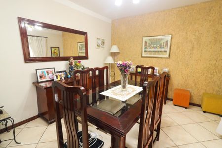 Casa à venda com 287m², 3 quartos e 4 vagas Casa à venda com 287m², 3 quartos e 4 vagasSala de Jantar
