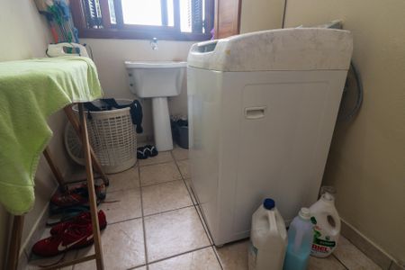 Casa à venda com 287m², 3 quartos e 4 vagas Casa à venda com 287m², 3 quartos e 4 vagasÁrea de Serviço