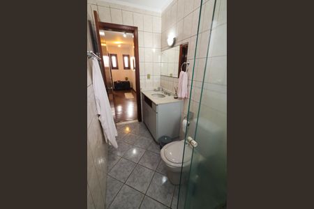 Casa à venda com 287m², 3 quartos e 4 vagas Casa à venda com 287m², 3 quartos e 4 vagasBanheiro Social