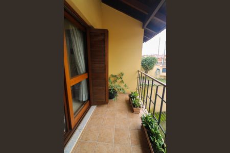 Casa à venda com 287m², 3 quartos e 4 vagas Casa à venda com 287m², 3 quartos e 4 vagasSacada da Sala