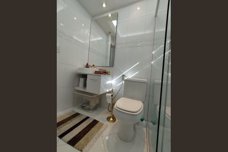 Apartamento à venda com 174m², 3 quartos e 2 vagas Apartamento à venda com 174m², 3 quartos e 2 vagasBanheiro da Suíte 2