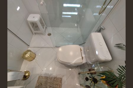 Apartamento à venda com 174m², 3 quartos e 2 vagas Apartamento à venda com 174m², 3 quartos e 2 vagasBanheiro da Suíte 1