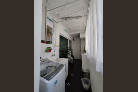 Apartamento à venda com 174m², 3 quartos e 2 vagas Apartamento à venda com 174m², 3 quartos e 2 vagasÁrea de Serviço