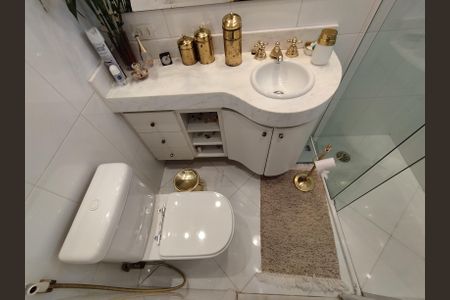 Apartamento à venda com 174m², 3 quartos e 2 vagas Apartamento à venda com 174m², 3 quartos e 2 vagasBanheiro da Suíte 1