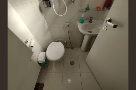 Apartamento à venda com 174m², 3 quartos e 2 vagas Apartamento à venda com 174m², 3 quartos e 2 vagasBanheiro de serviço
