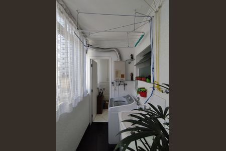 Apartamento à venda com 174m², 3 quartos e 2 vagas Apartamento à venda com 174m², 3 quartos e 2 vagasÁrea de Serviço