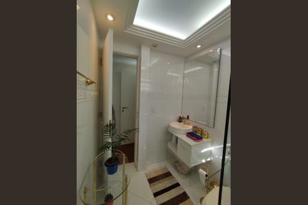 Apartamento à venda com 174m², 3 quartos e 2 vagas Apartamento à venda com 174m², 3 quartos e 2 vagasBanheiro da Suíte 2