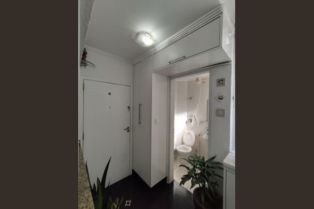 Apartamento à venda com 174m², 3 quartos e 2 vagas Apartamento à venda com 174m², 3 quartos e 2 vagasÁrea de Serviço