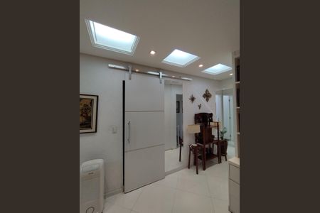 Apartamento à venda com 174m², 3 quartos e 2 vagas Apartamento à venda com 174m², 3 quartos e 2 vagasCorredor