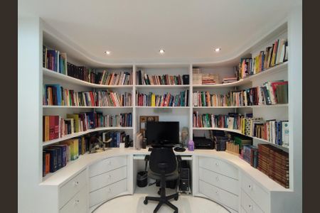 Sala de Leitura de apartamento à venda com 3 quartos, 174m² em Aclimação, São Paulo