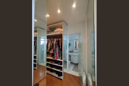 Apartamento à venda com 174m², 3 quartos e 2 vagas Apartamento à venda com 174m², 3 quartos e 2 vagasCloset da suíte 1