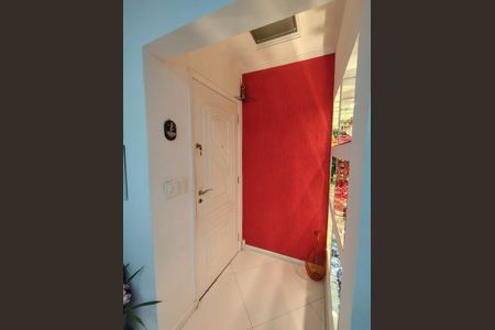 Apartamento à venda com 174m², 3 quartos e 2 vagas Apartamento à venda com 174m², 3 quartos e 2 vagasEntrada Social