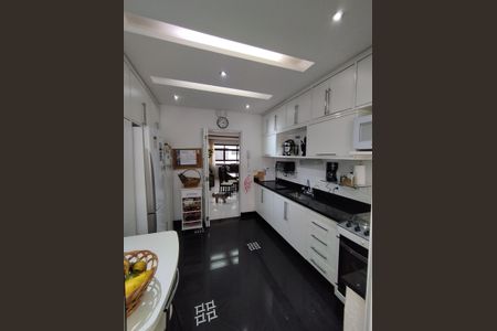 Apartamento à venda com 174m², 3 quartos e 2 vagas Apartamento à venda com 174m², 3 quartos e 2 vagasCozinha