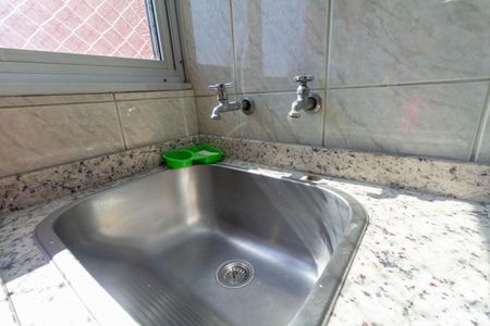 Apartamento para alugar com 60m², 3 quartos e 1 vagaÁrea de Serviço